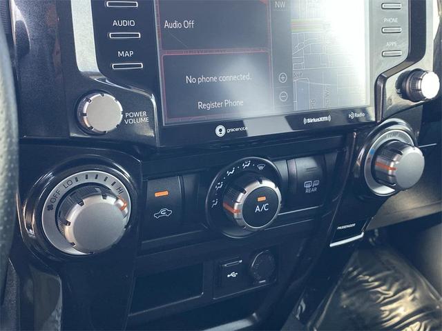 Photo of 2022 White Toyota 4Runner