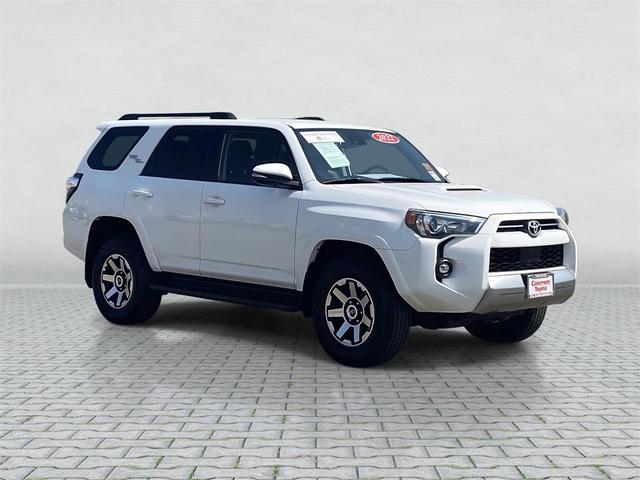Photo of 2022 White Toyota 4Runner