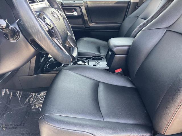 Photo of 2022 White Toyota 4Runner