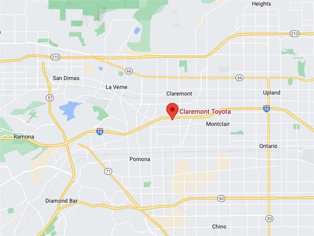 Photo of 2022 White Toyota 4Runner