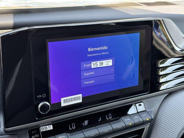 Photo of 2025 Midnight Black Metallic Toyota Camry