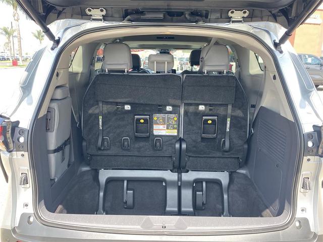 Photo of 2024 Celestial Silver Metallic Toyota Sienna