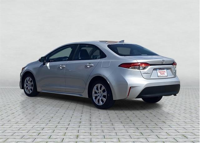 Photo of 2024 Classic Silver Metallic Toyota Corolla