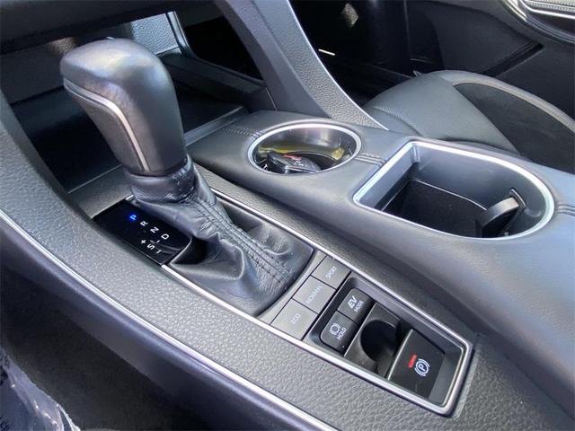 Photo of 2020 Harbor Gray Metallic Toyota Avalon Hybrid