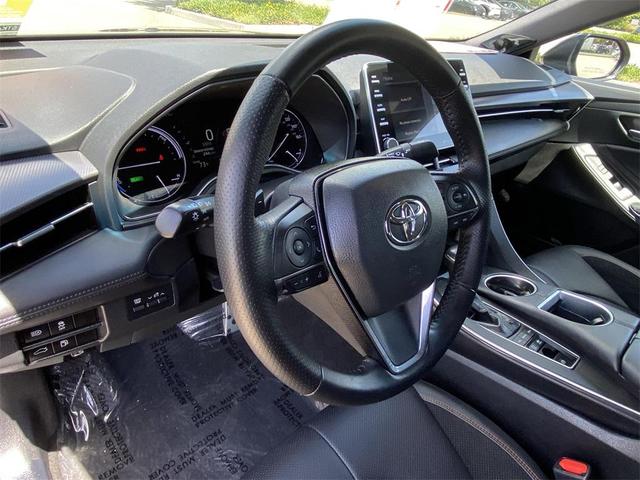 Photo of 2020 Harbor Gray Metallic Toyota Avalon Hybrid