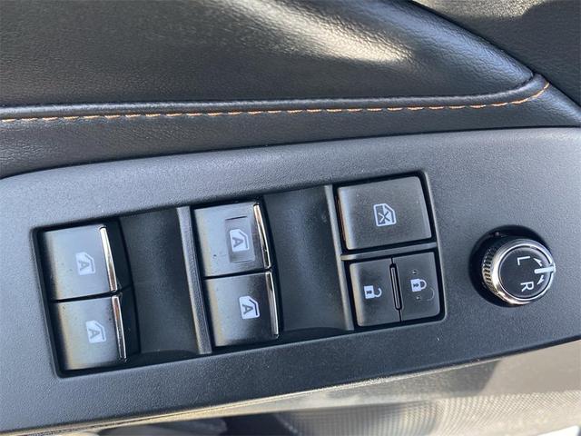 Photo of 2020 Harbor Gray Metallic Toyota Avalon Hybrid