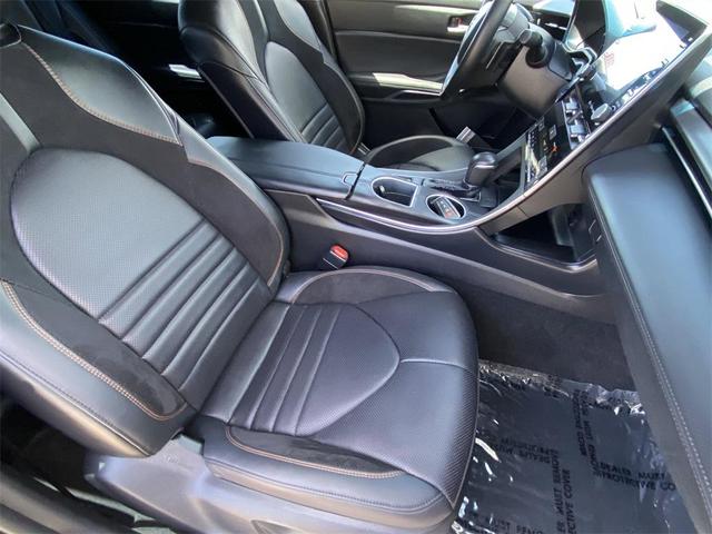 Photo of 2020 Harbor Gray Metallic Toyota Avalon Hybrid