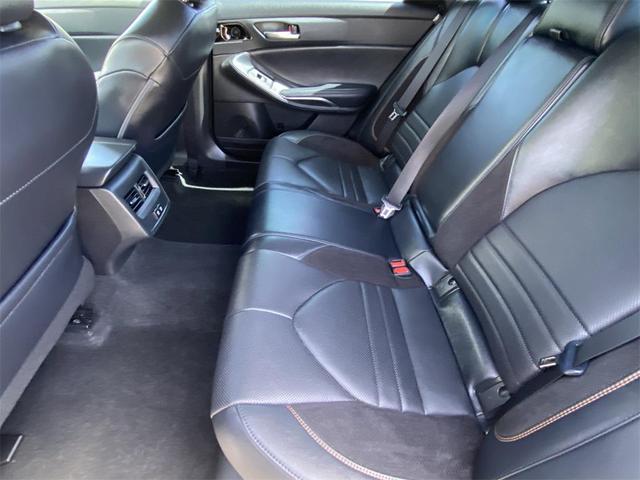 Photo of 2020 Harbor Gray Metallic Toyota Avalon Hybrid