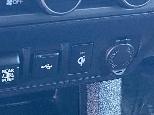 Photo of 2023 Ice Cap Toyota Tacoma