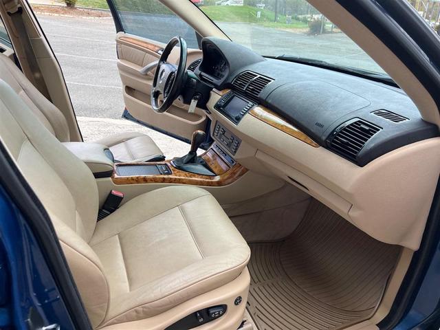 Photo of 2003 Topaz Blue Metallic BMW X5