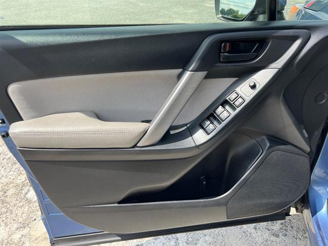 Photo of 2016 Quartz Blue Pearl Subaru Forester