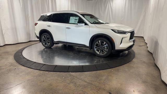 Photo of 2025 Majestic White INFINITI QX60