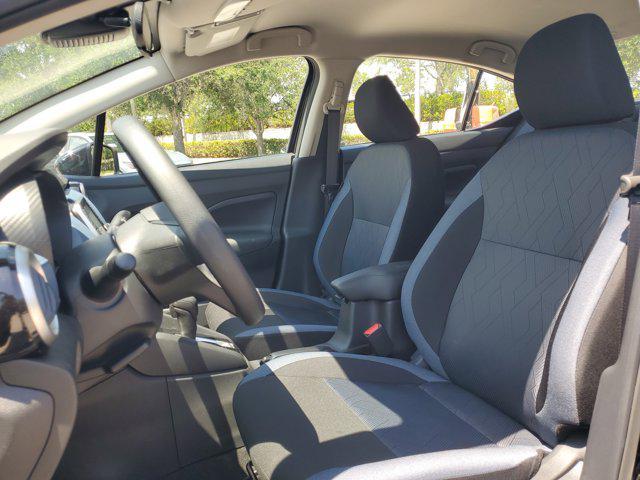 Photo of 2025 Super Black Nissan Versa