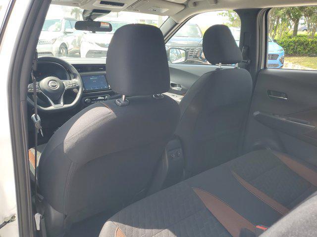 Photo of 2024 Aspen White Tricoat/Super Black Nissan Kicks