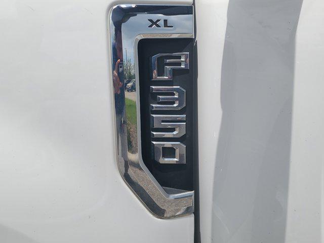 Photo of 2021 Oxford White Ford F-350