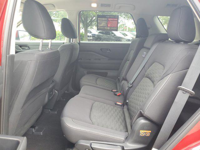 Photo of 2023 Scarlet Ember Tintcoat Nissan Pathfinder