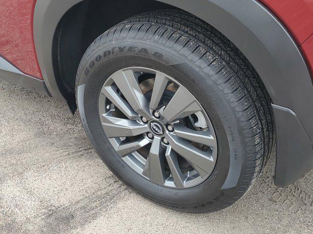 Photo of 2023 Scarlet Ember Tintcoat Nissan Pathfinder