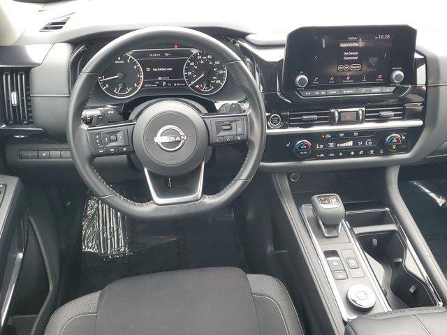 Photo of 2023 Scarlet Ember Tintcoat Nissan Pathfinder