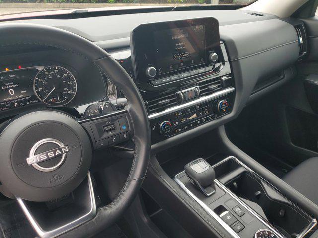 Photo of 2023 Scarlet Ember Tintcoat Nissan Pathfinder