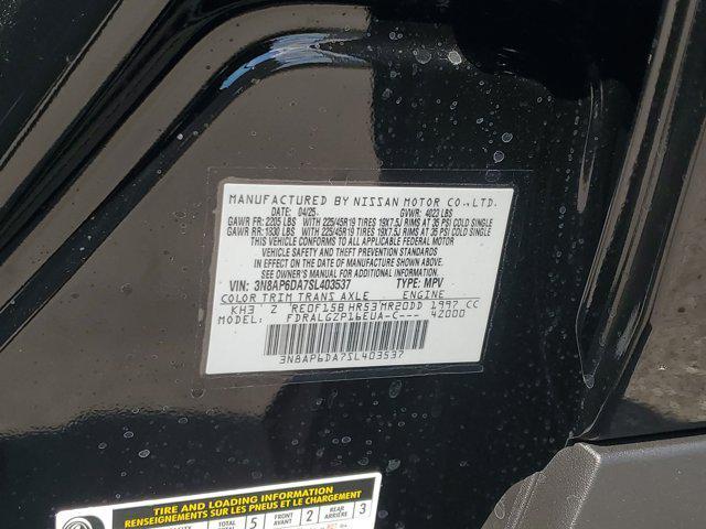 Photo of 2025 Super Black Nissan Kicks