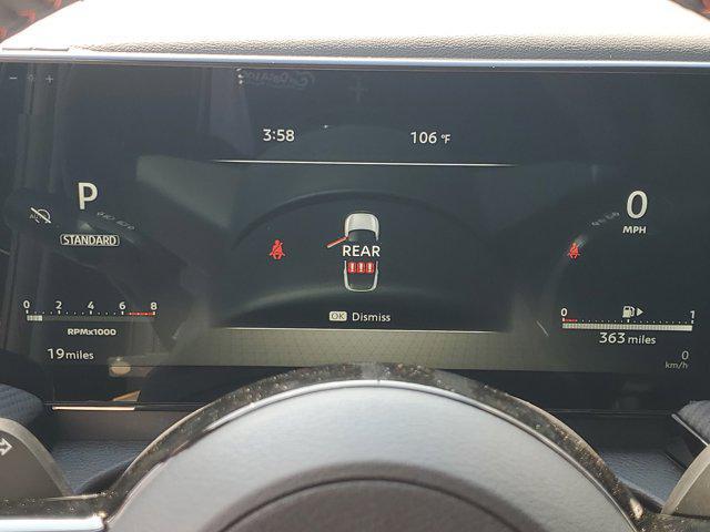 Photo of 2025 Super Black Nissan Kicks