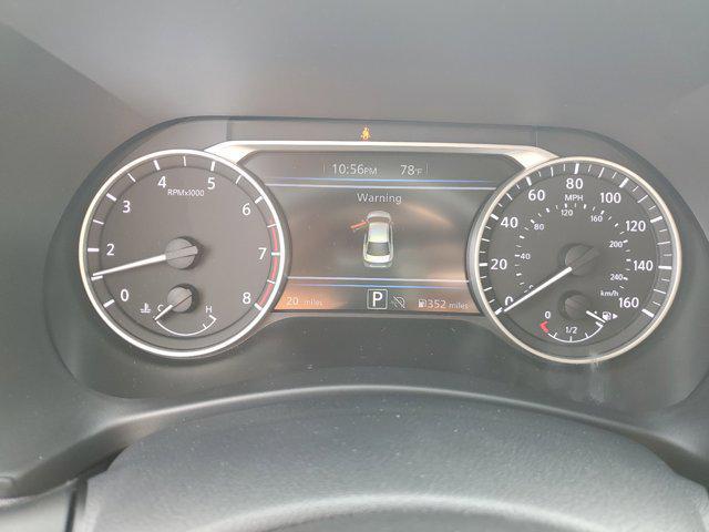 Photo of 2025 Monarch Orange Metallic/Super Black Nissan Sentra