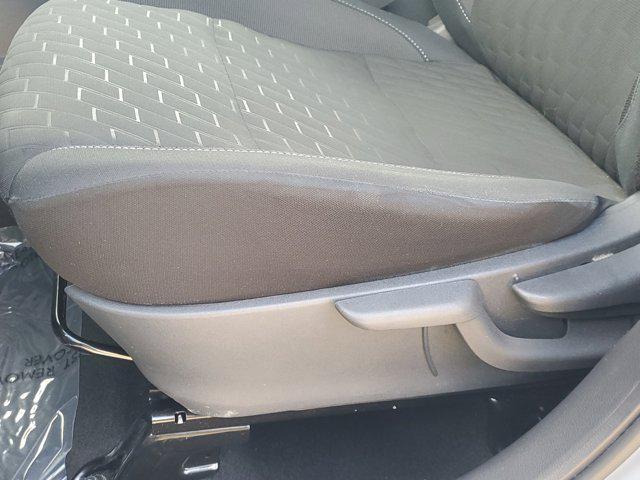 Photo of 2024 Boulder Gray Pearl Nissan Kicks
