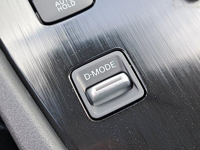 Photo of 2025 Gun Metallic Nissan Rogue