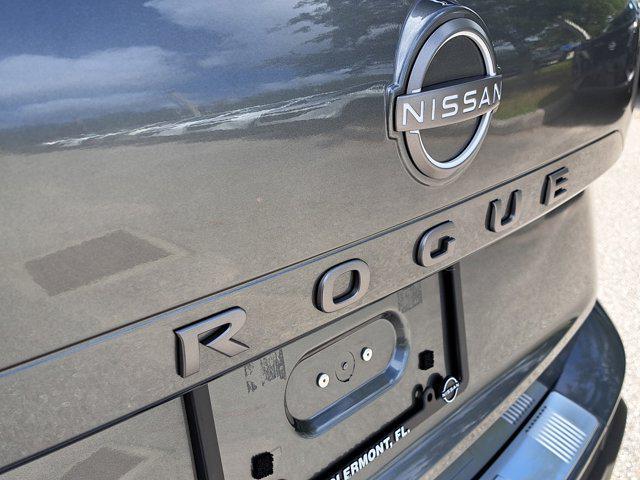 Photo of 2025 Gun Metallic Nissan Rogue