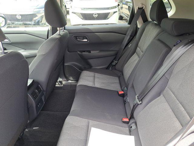 Photo of 2025 Gun Metallic Nissan Rogue