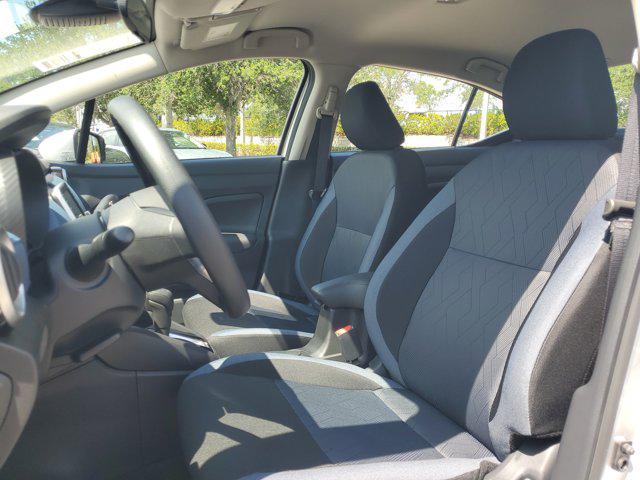 Photo of 2025 Brilliant Silver Metallic Nissan Versa