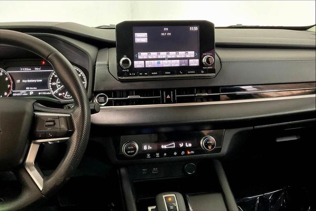 Photo of 2022 Alloy Silver Metallic Mitsubishi Outlander