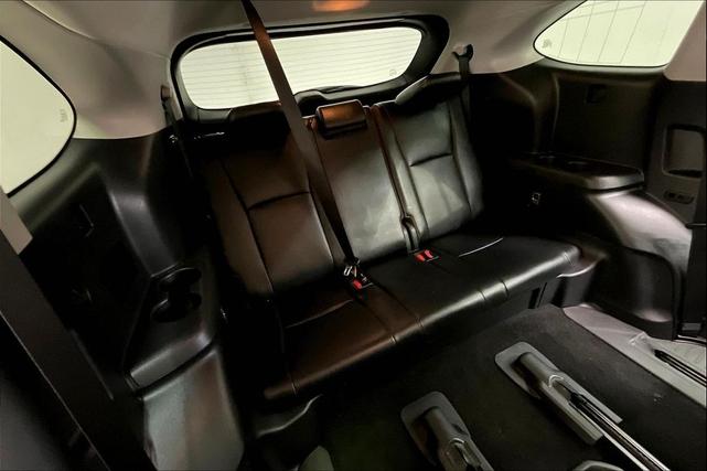 Photo of 2021 Midnight Black Metallic Toyota Highlander