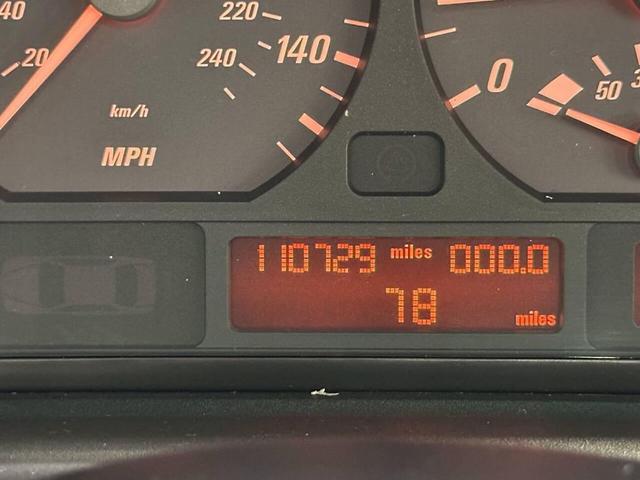Photo of 2003 BLACK BMW 325