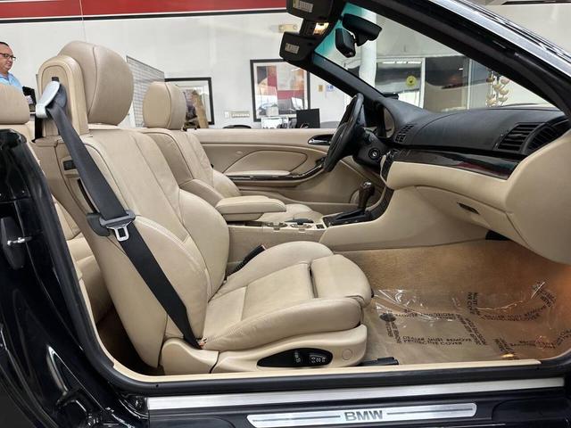 Photo of 2003 BLACK BMW 325