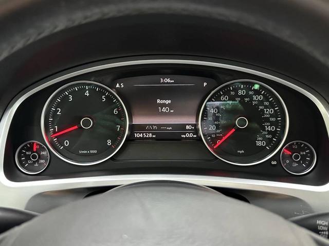Photo of 2016 Deep Black Pearl Volkswagen Touareg