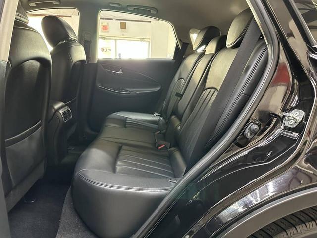 Photo of 2014 BLACK INFINITI QX50