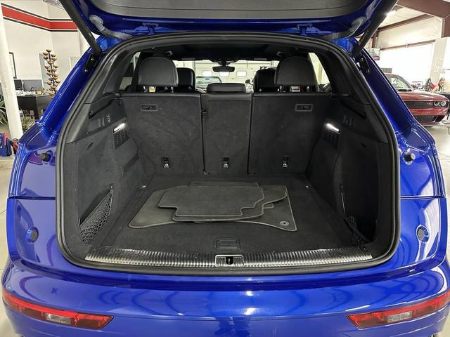 Photo of 2021 Ultra Blue Metallic Audi SQ5