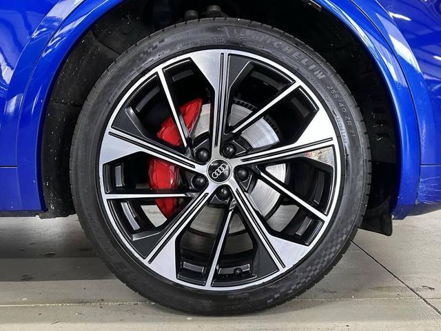 Photo of 2021 Ultra Blue Metallic Audi SQ5