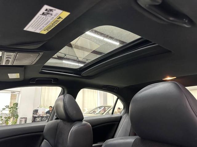Photo of 2013 Bellanova White Pearl Acura TSX