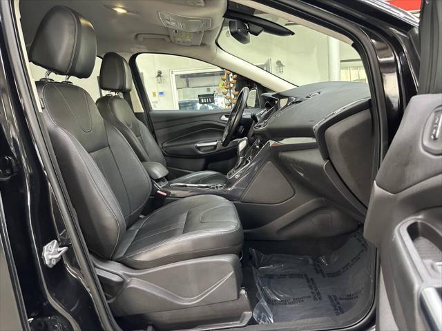 Photo of 2013 Tuxedo Black Ford Escape