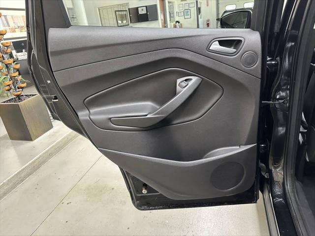 Photo of 2013 Tuxedo Black Ford Escape