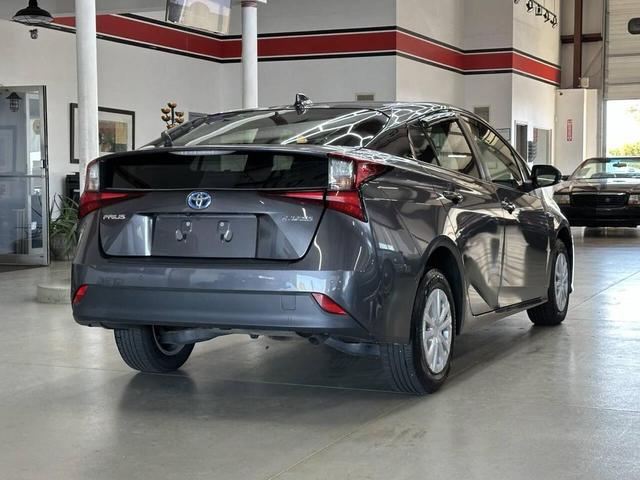 Photo of 2022 Magnetic Gray Metallic Toyota Prius