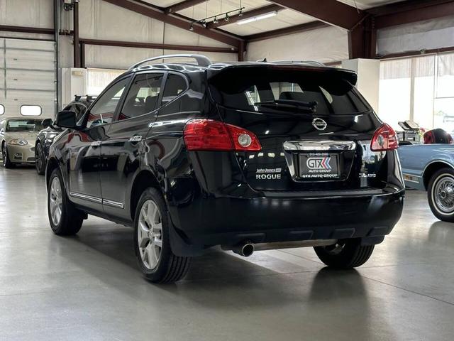 Photo of 2013 BLACK Nissan Rogue