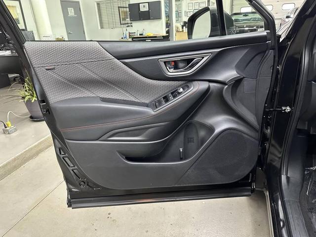 Photo of 2019 Crystal Black Silica Subaru Forester