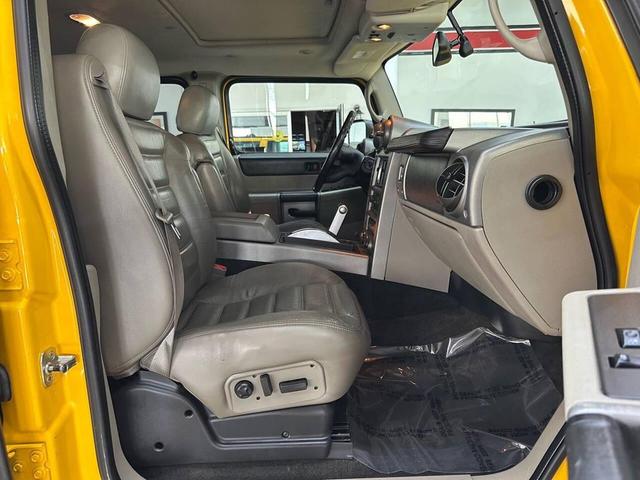 Photo of 2003 Yellow Hummer H2