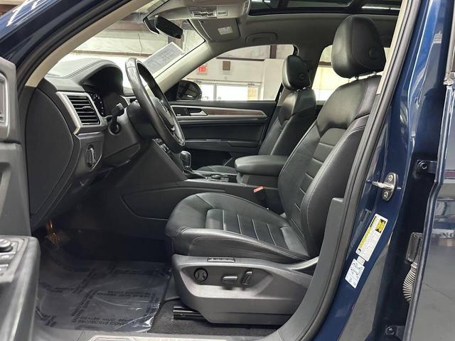 Photo of 2018 Tourmaline Blue Metallic Volkswagen Atlas