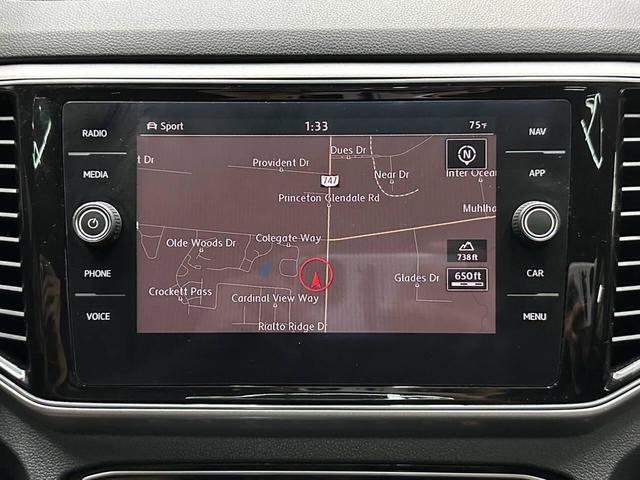 Photo of 2018 Tourmaline Blue Metallic Volkswagen Atlas