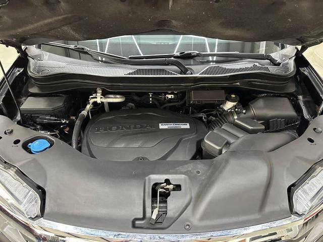 Photo of 2018 Crystal Black Pearl Honda Pilot