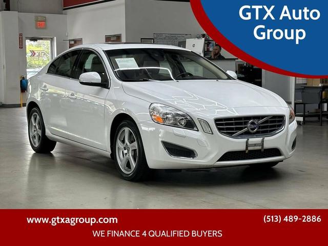 Photo of 2013 Ice White Volvo S60